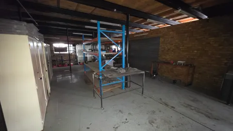 7 Graphite St, Driehoek